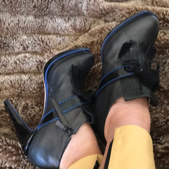 Louis Vuitton Genuine Leather Yellow Leggings - Picture 8 of 8